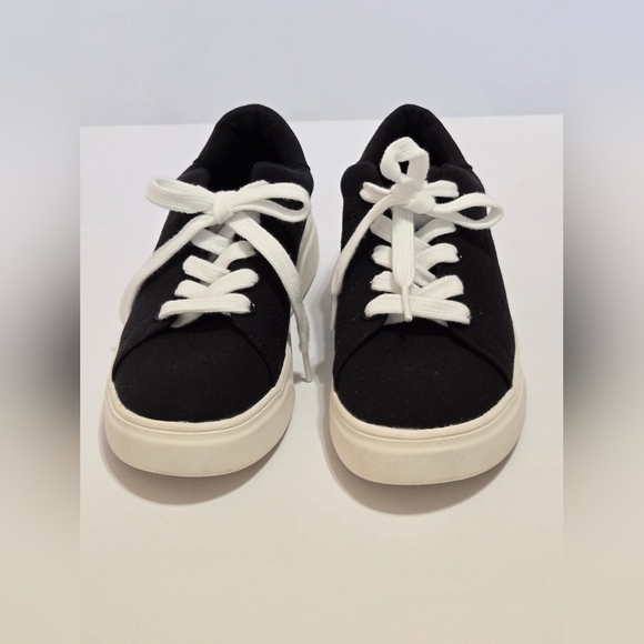 Mad Love Women’s Lennie Canvas Sneakers Black Lace Up Low Top Shoes - Size  7 - Picture 2 of 7